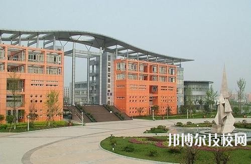 成都市中山職業技術學校2020年報名條件、招生要求、招生對象