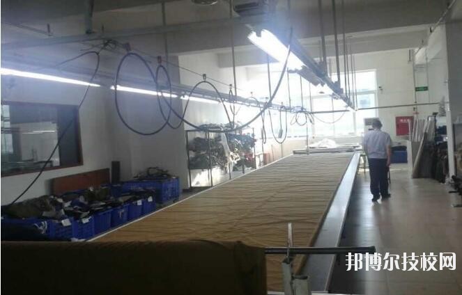 六盤水軍事技能職業(yè)學(xué)校2020年學(xué)費、收費多少