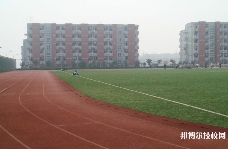 重慶龍門浩職業(yè)中學(xué)校2020年報(bào)名條件、招生要求、招生對象