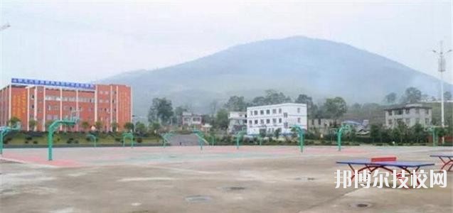 正安中等職業(yè)學校2020年報名條件、招生要求、招生對象