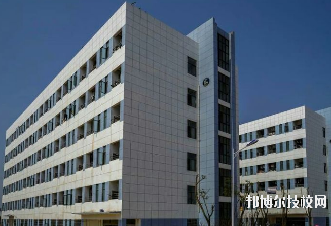 鄱陽(yáng)衛(wèi)生學(xué)校2020年報(bào)名條件、招生要求、招生對(duì)象 