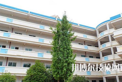 貴州經貿職業(yè)學校2020年招生辦聯(lián)系電話