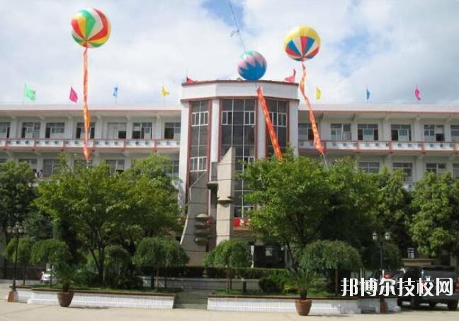 畢節(jié)財(cái)貿(mào)學(xué)校2020年報(bào)名條件、招生要求、招生對(duì)象