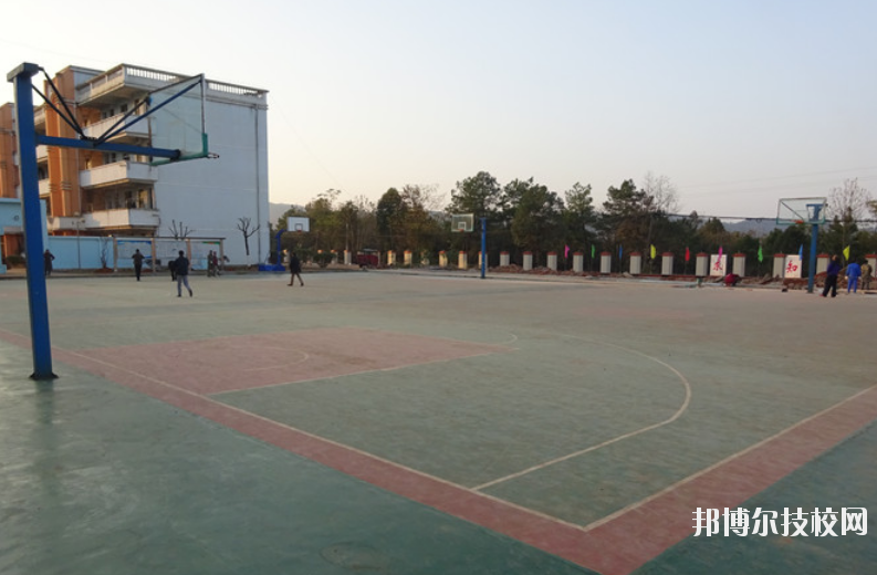 泰和中等專業(yè)學校2020年報名條件、招生要求、招生對象 