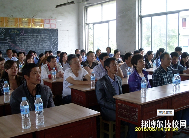 安源區(qū)職業(yè)中等專業(yè)學校2020年招生辦聯系電話 