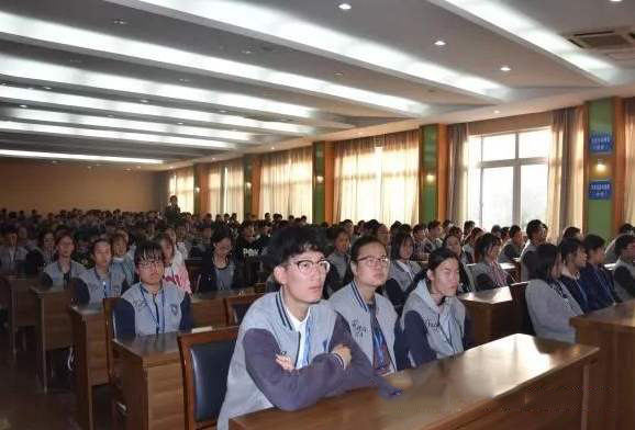 江陰華姿中等專業(yè)學(xué)校2020年報名條件、招生要求、招生對象