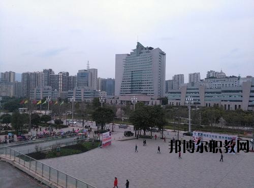 達(dá)州中醫(yī)學(xué)校2020年報(bào)名條件、招生要求、招生對(duì)象