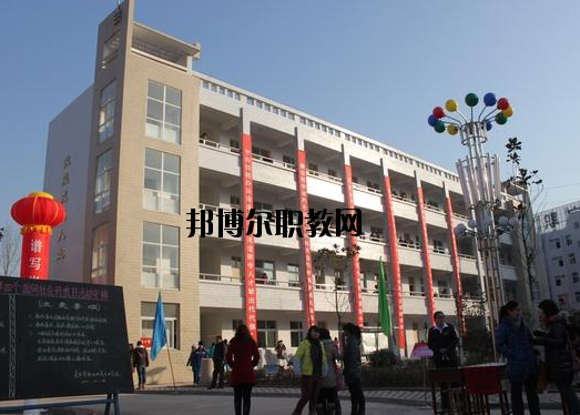 靈寶職業中等專業學校2021年報名條件、招生要求、招生對象