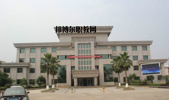 南昌第一中等專業(yè)學(xué)校2020年報(bào)名條件、招生要求、招生對(duì)象