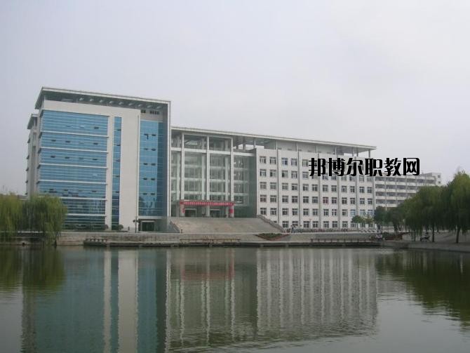 元謀縣職業(yè)高級中學(xué)2020年學(xué)費(fèi)、收費(fèi)多少