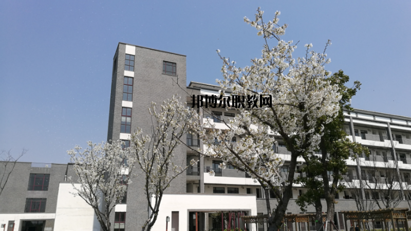 蘇州高等幼兒師范學(xué)校2020年報(bào)名條件、招生要求、招生對(duì)象