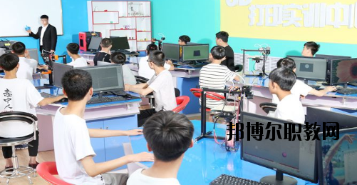 甘肅秦隴技工學校2020年報名條件、招生要求、招生對象