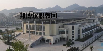 貴陽(yáng)長(zhǎng)征職業(yè)技術(shù)學(xué)校2020年招生辦聯(lián)系電話(huà)