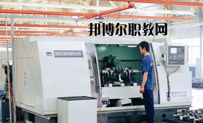 河南信陽航空服務(wù)學(xué)校2021年報(bào)名條件、招生要求、招生對象