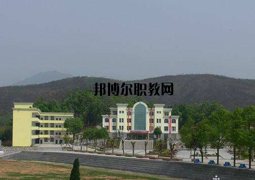 萍鄉(xiāng)武功山中等專業(yè)學(xué)校2020年報(bào)名條件、招生要求、招生對(duì)象
