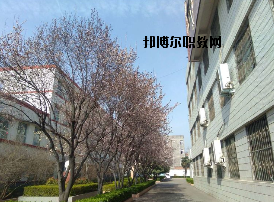 河南平頂山外國(guó)語(yǔ)學(xué)校怎么樣、好不好