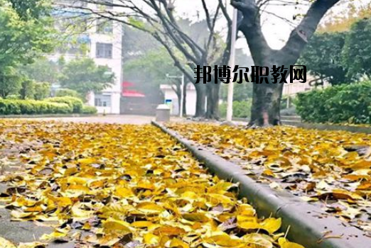 廣東輕工職業(yè)技術(shù)學(xué)校2020年報名條件、招生要求、招生對象
