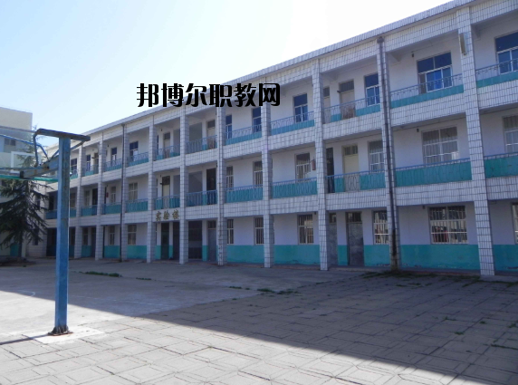 洛陽(yáng)中醫(yī)藥學(xué)校2021年報(bào)名條件、招生要求、招生對(duì)象