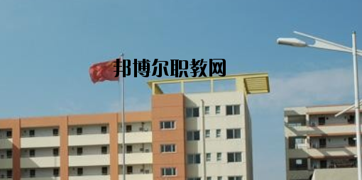 承德華中管理中專(zhuān)學(xué)校2020年招生辦聯(lián)系電話 