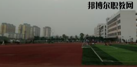 柳州鹿寨職業教育中心2020年報名條件、招生要求、招生對象