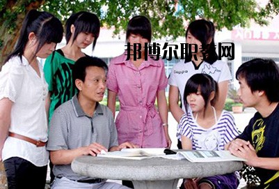 內(nèi)江奮發(fā)職業(yè)學(xué)校2020年報(bào)名條件、招生要求、招生對(duì)象