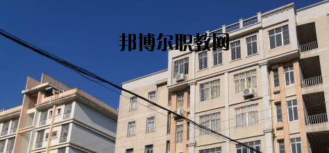 梧州服裝職業技術學校2020年報名條件、招生要求、招生對象 