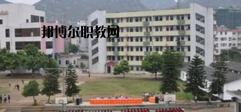賀州技工學(xué)校2020年報(bào)名條件、招生要求、招生對象 