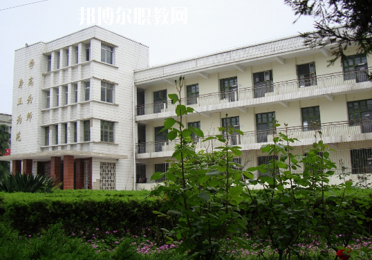 安徽霍邱師范學(xué)校2020年報名條件、招生要求、招生對象