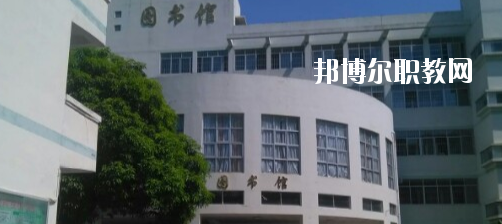 百色市職業(yè)技術(shù)學(xué)校2020年報名條件、招生要求、招生對象 