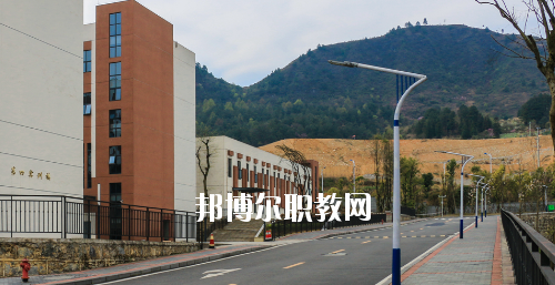 貴州建設職業技術學院中職部2020年報名條件、招生要求、招生對象