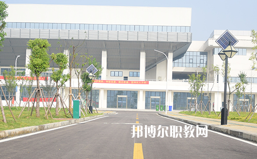 安徽蚌埠技師學(xué)院2020年報(bào)名條件、招生要求、招生對(duì)象