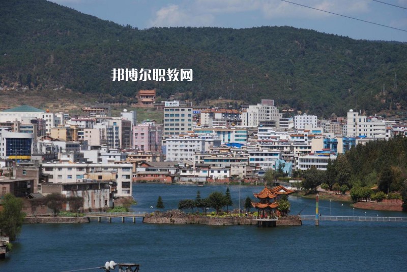 牟定縣職業(yè)高級(jí)中學(xué)怎么樣、好不好