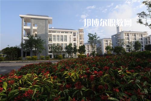 普洱農(nóng)業(yè)學(xué)校2021年報名條件、招生要求、招生對象