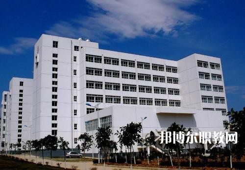 大理衛生學校2021年報名條件、招生要求、招生對象