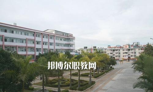 云南省普洱衛生學校2021年學費、收費多少