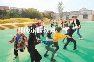 云南2021年中專幼師學?？梢钥即髮? width=