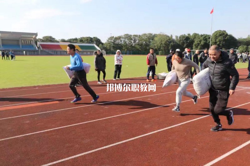 無錫汽車工程高等職業(yè)技術(shù)學(xué)校2022年報名條件、招生要求、招生對象