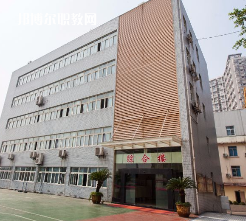 重慶工業(yè)學(xué)校2022年報名條件、招生要求、招生對象
