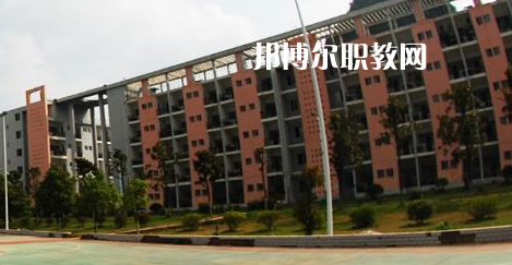 銅仁工業學校2022年學費、收費多少