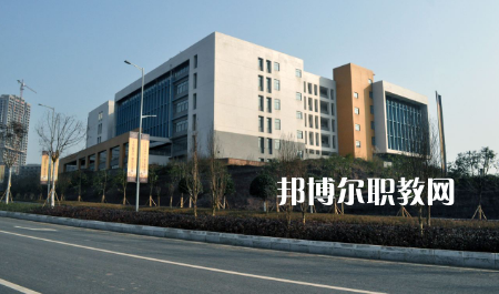 重慶建材技工學(xué)校2022年報(bào)名條件、招生要求、招生對(duì)象