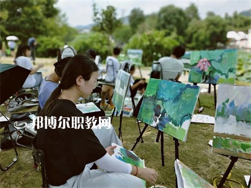 雙柏縣職業高級中學2022年有哪些專業