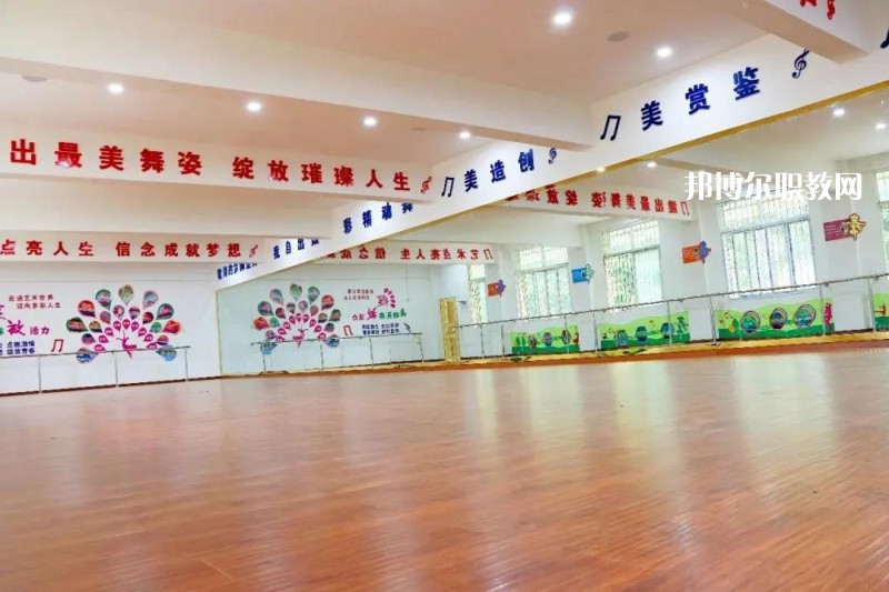 宜賓敘州區(qū)柳嘉職業(yè)技術(shù)學(xué)校2022年報名條件、招生要求、招生對象