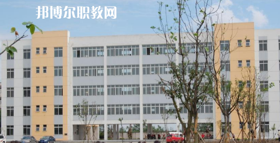思茅衛(wèi)生學(xué)校2022年報(bào)名條件、招生要求、招生對(duì)象