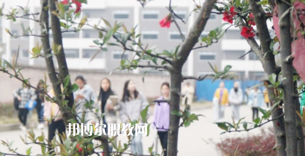 南充工貿科技職業(yè)學校2022年報名條件、招生要求、招生對象