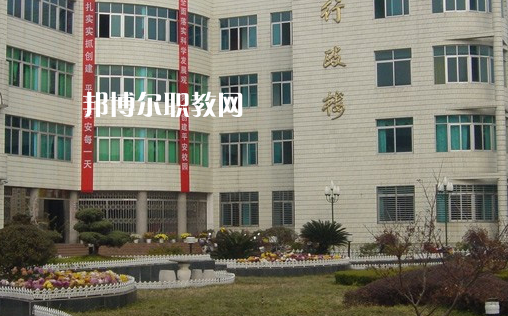 麻城工業(yè)學(xué)校2022年報(bào)名條件、招生要求、招生對(duì)象