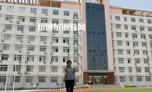 孝感高級(jí)技工學(xué)校2022年報(bào)名條件、招生要求、招生對(duì)象