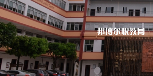 廣西中醫(yī)學(xué)校2022年招生辦聯(lián)系電話(huà)
