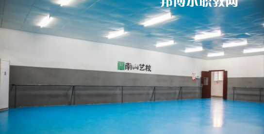 南寧市南山藝術(shù)職業(yè)技術(shù)學(xué)校2022年報(bào)名條件、招生要求、招生對象
