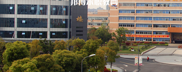 江蘇聯(lián)合職業(yè)技術學院無錫機電分院地址在哪里，哪個地區(qū)，哪個城市?