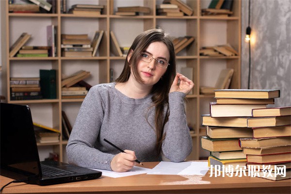 湖北哪里的中職學(xué)校能讀鐵道車(chē)輛專業(yè)